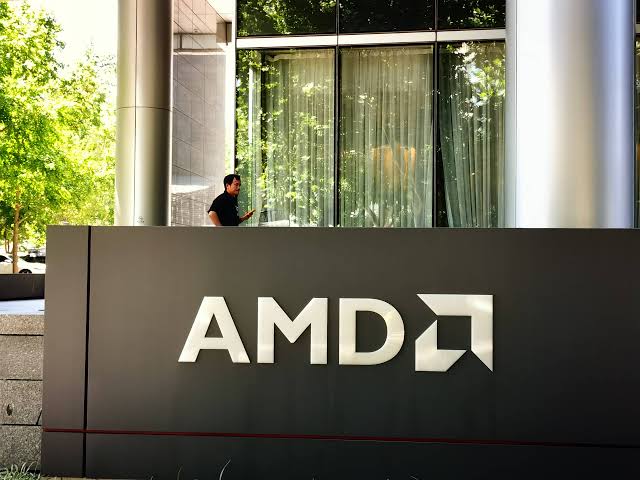 AMD reports strong earnings as AI data center demand boosts revenue forecast